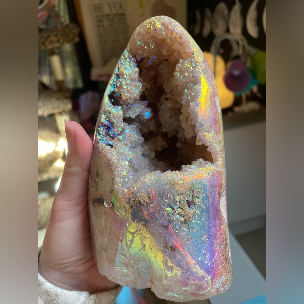 Pink amethyst aura freeform - Picture 4 of 15